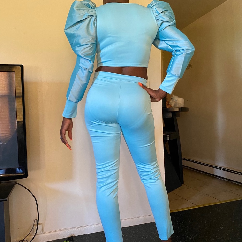 Two piece Tiffany blue puff sleeve pant suit